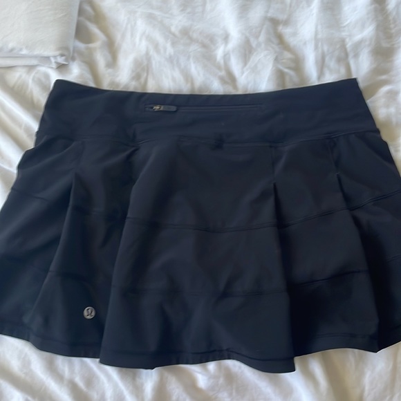 Lululemon black skirt - Picture 2 of 2